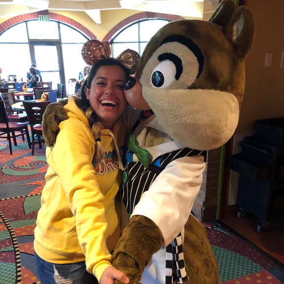 Meet the Posher - Picture 5 of 5